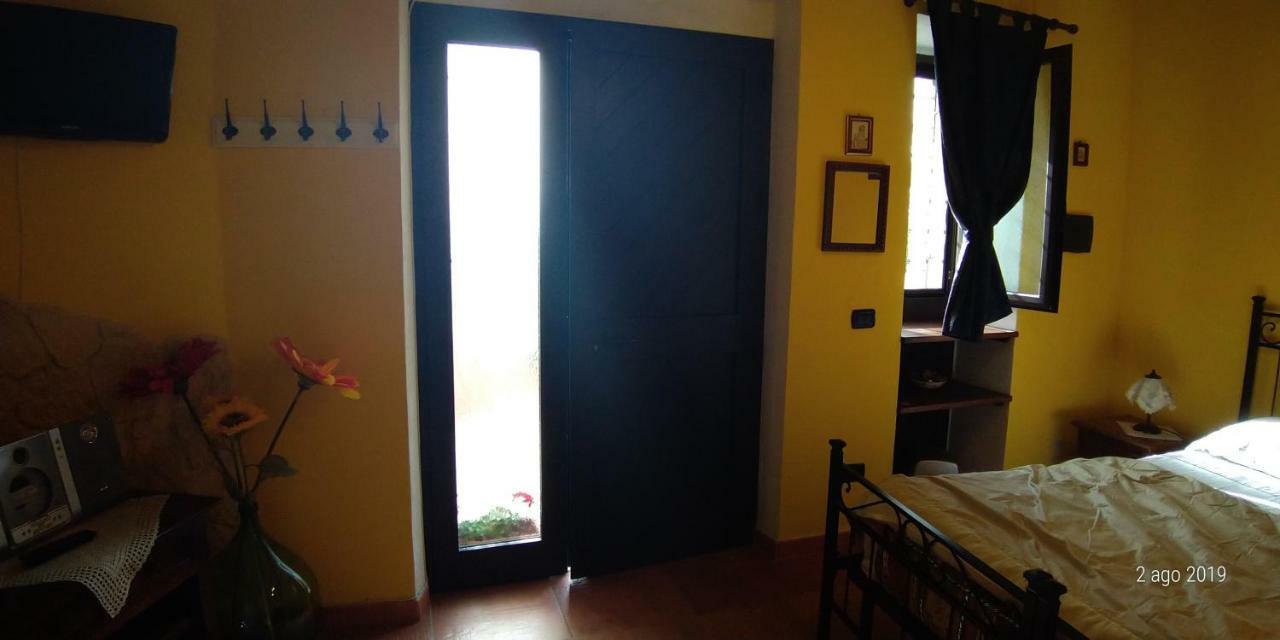 Hotel Il Borgo 31 Scapoli Exterior foto